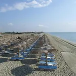 Orea Eleni P